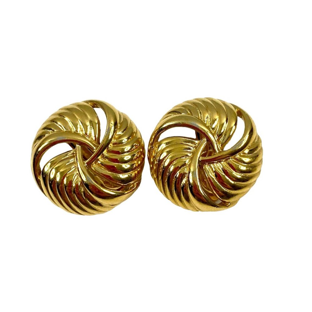 Vintage Trifari Earrings Signed‎ Clip On Gold Tone Round Interlocking Design